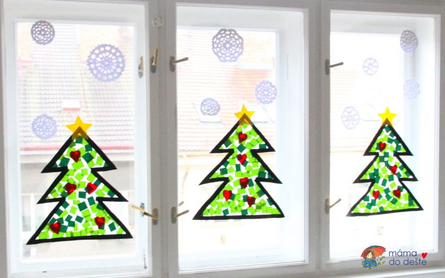 Stromčeky na papieri na pečenie: DIY Vianočné dekorácie na okná